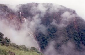 Nohkalikai Falls(8)