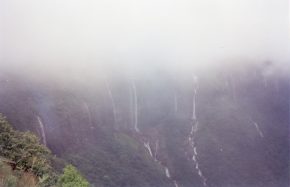 Nohkalikai Falls(1)